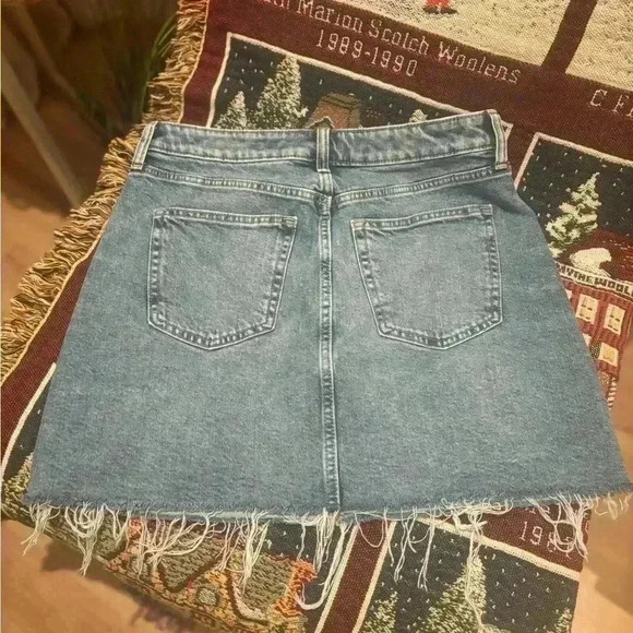 Banana Republic denim skirt - Picture 3 of 3